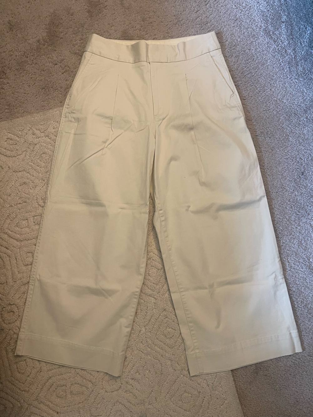 GAP Cropped Wide-Leg Trousers in Off-White 2 pairs